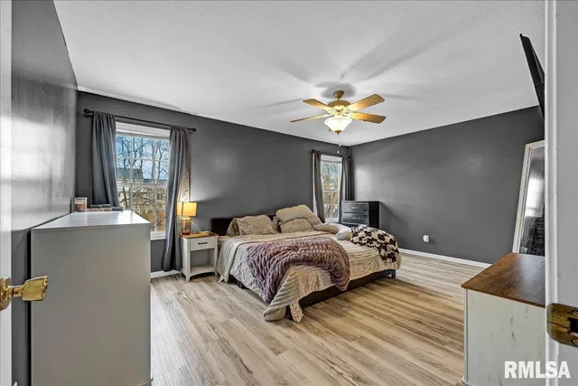 $379,000 | 1721 West Geneva Road, Peoria, IL 61615