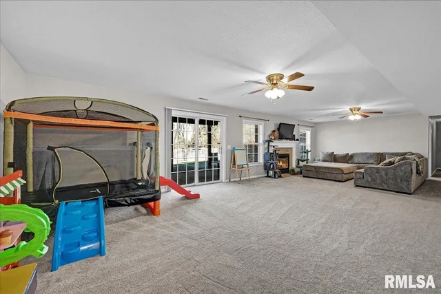 $379,000 | 1721 West Geneva Road, Peoria, IL 61615