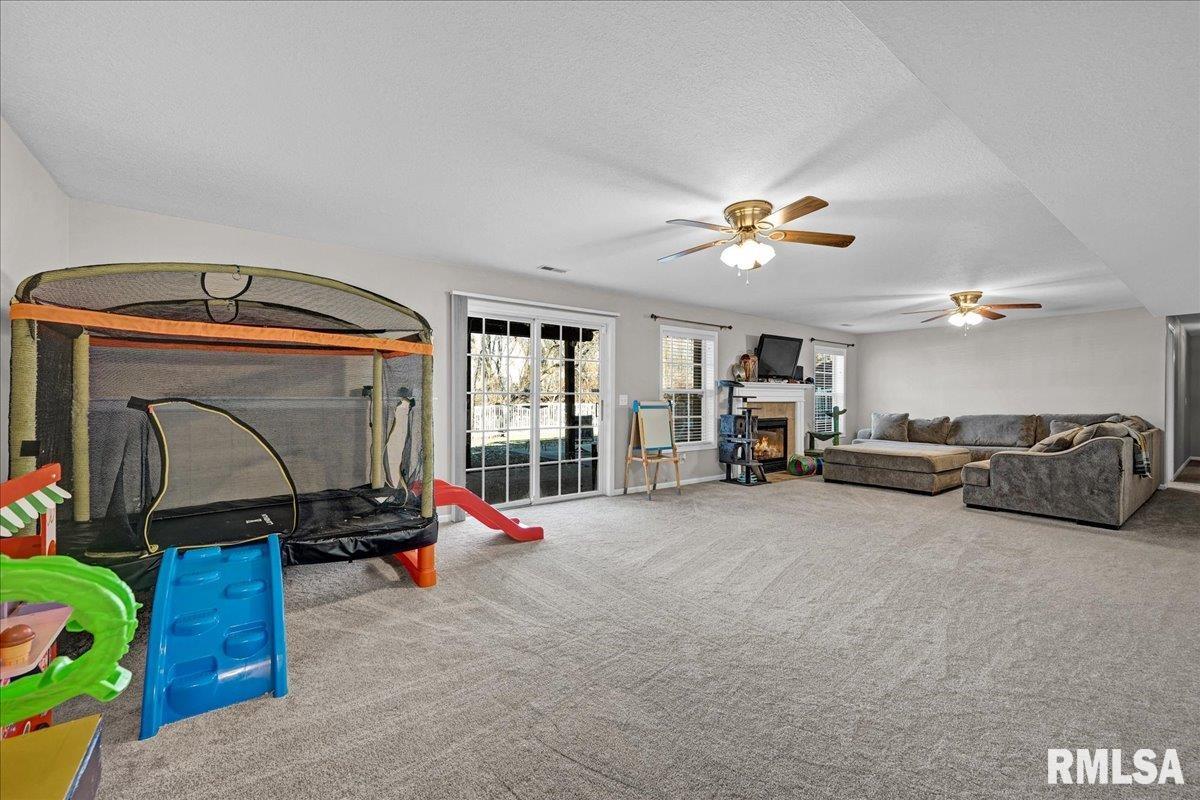 1721 West Geneva Road Peoria, IL 61615 - Photo 20 of 44