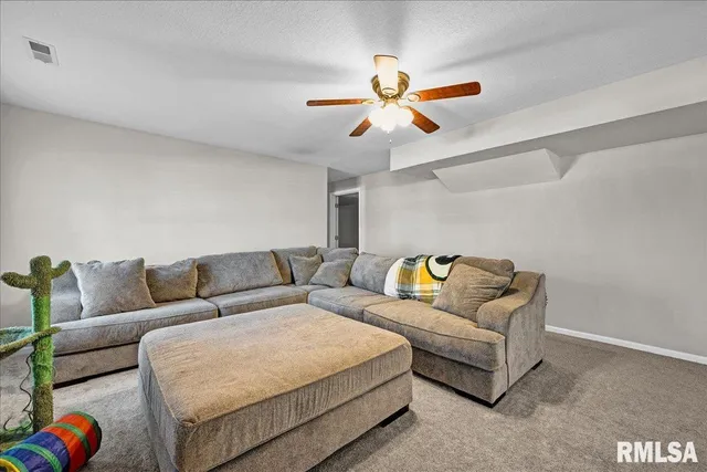 $379,000 | 1721 West Geneva Road, Peoria, IL 61615