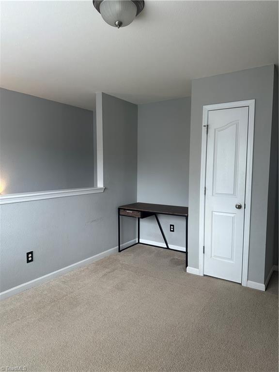 828 Jennifer Lane High Point, NC 27265 - Photo 11 of 21