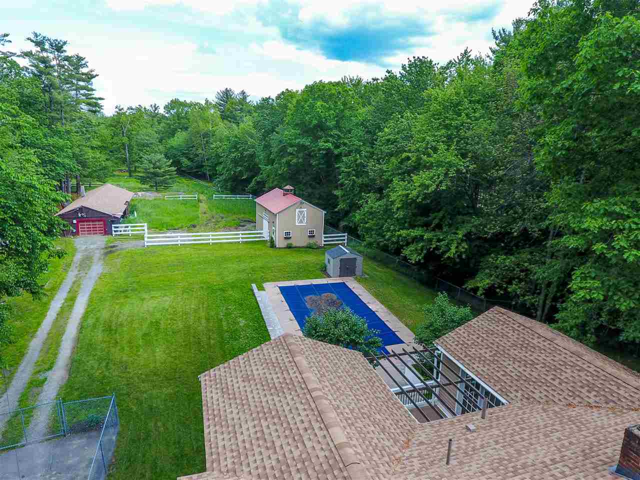 97 Walnut Hill Road Derry, NH 03038 - Photo 3 of 40