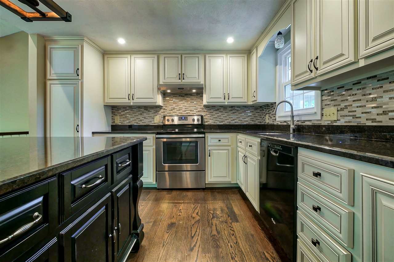 97 Walnut Hill Road Derry, NH 03038 - Photo 8 of 40