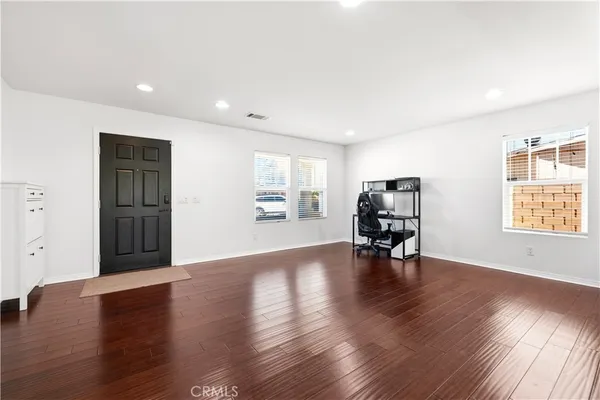 $574,999 | 43023 Artesia Court, Lancaster, CA 93535