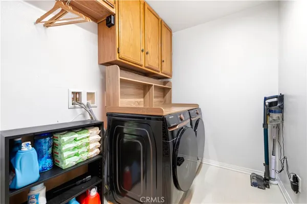 $574,999 | 43023 Artesia Court, Lancaster, CA 93535