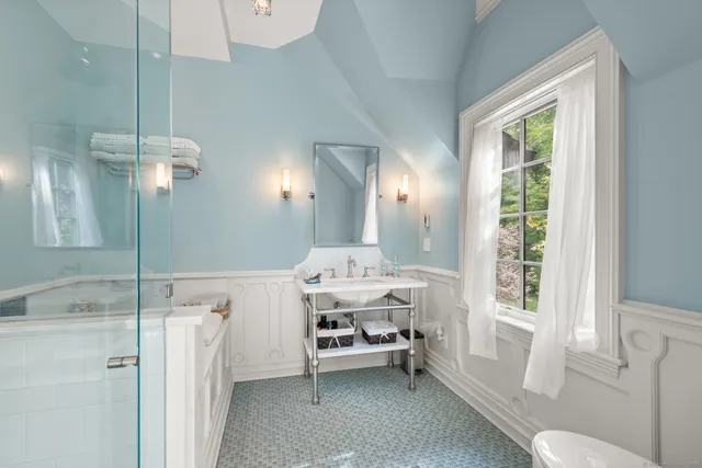 $5,875,000 | 102 South Shore Road, Salisbury, CT 06068