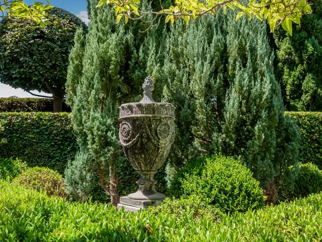 $12,500,000 | 2072 China Flat Road, Montecito, CA 93108