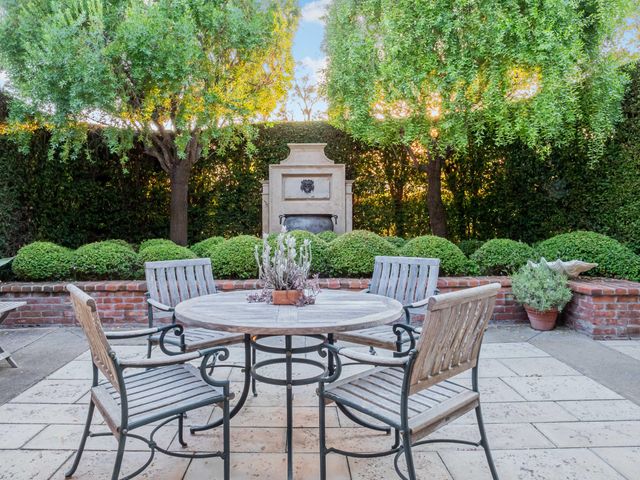 a view of outdoor space yard and patio