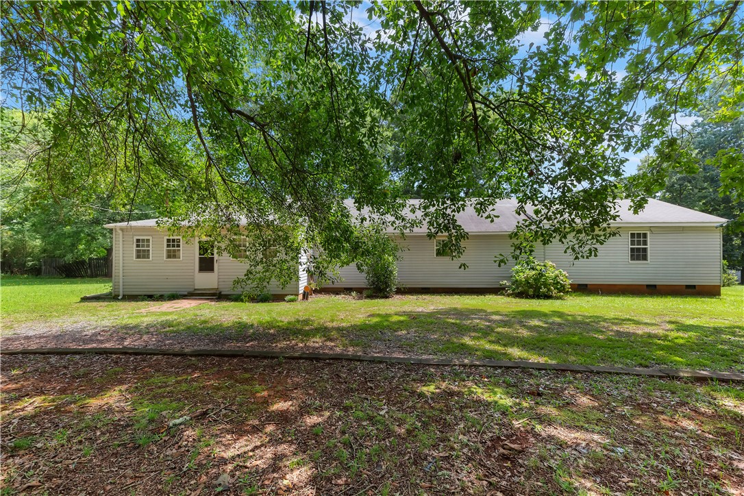 137 Latimer Road Anderson, SC 29626 - Photo 1 of 14 Gallery Image 1