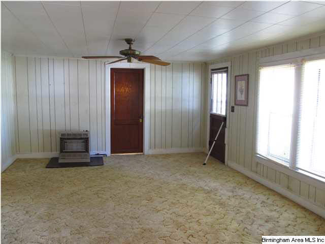 525 Colvin Street South Anniston, AL 36201 - Photo 4 of 19
