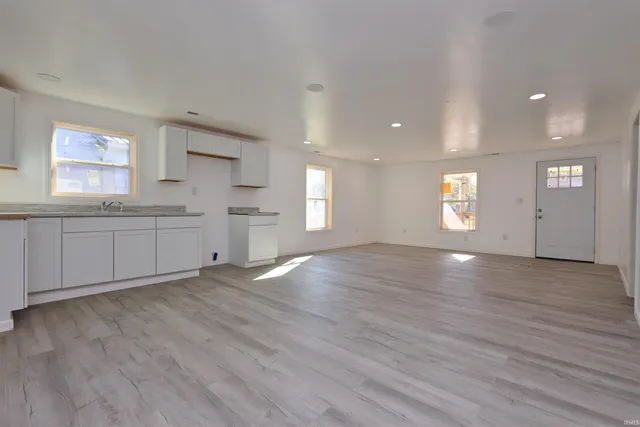 $168,000 | 204 West 8th Street, Jonesboro, IN 46938