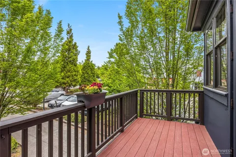 $1,120,000 | 1186 Northeast Park Drive, Issaquah, WA 98029