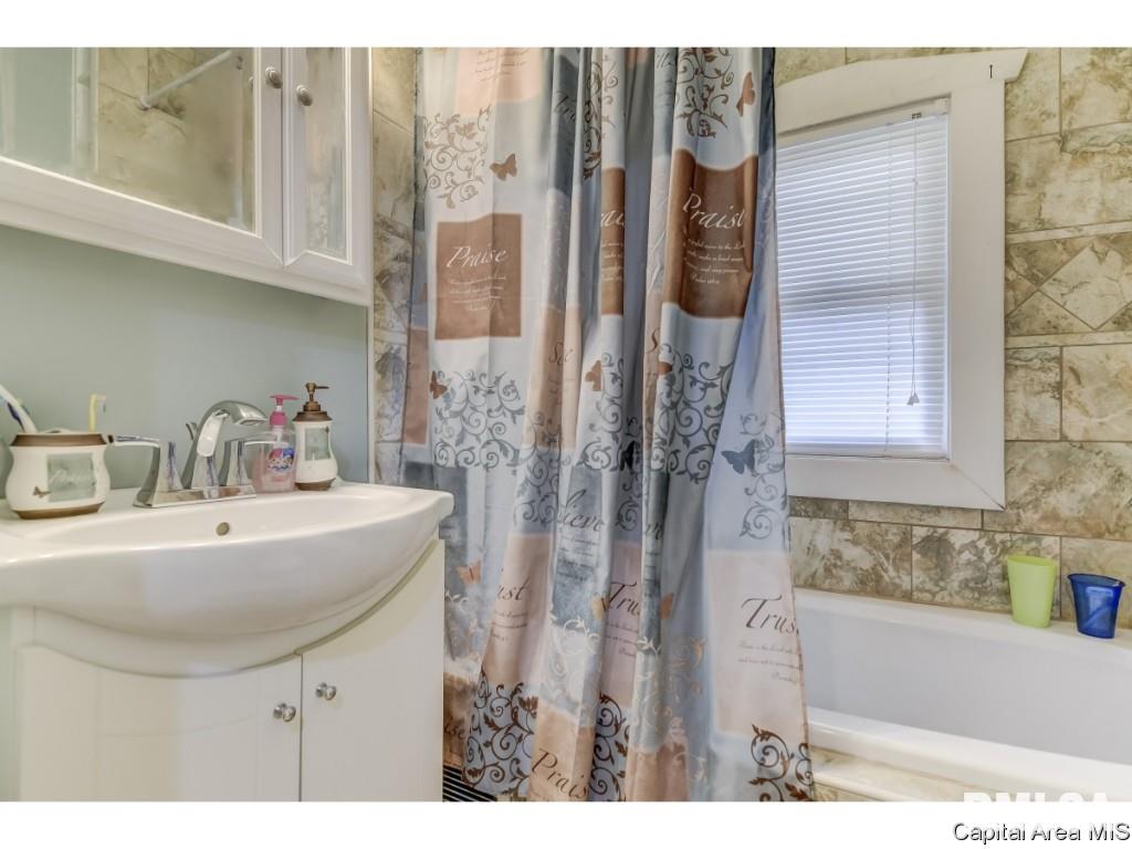 2161 Grandview Avenue Springfield, IL 62702 - Photo 10 of 22