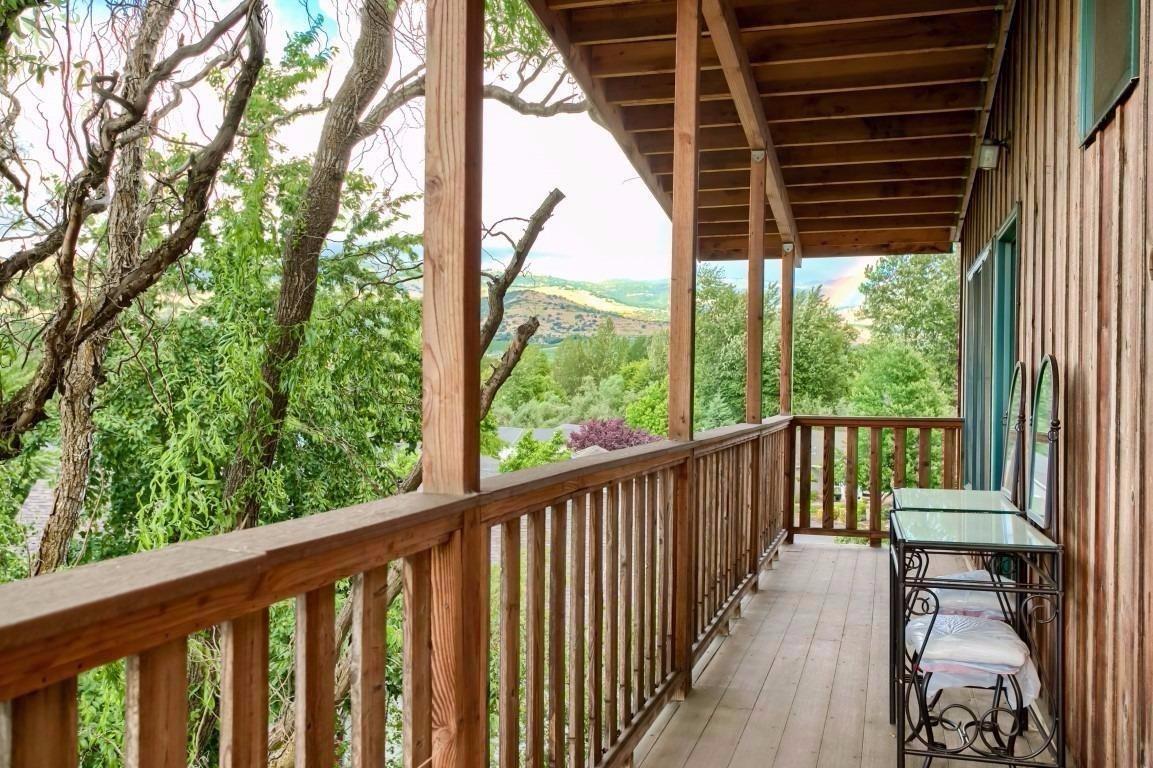 247 West Valley View Road Talent, OR 97540 - Photo 19 of 33 Deck off Master Suite