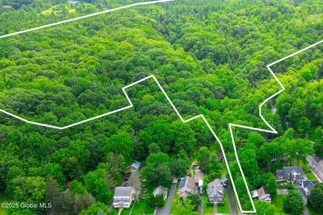 $179,900 | 102 Severson Avenue, Altamont, NY 12009