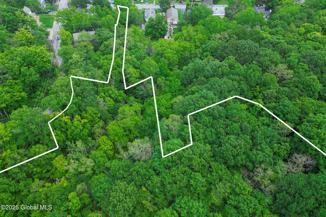 $179,900 | 102 Severson Avenue, Altamont, NY 12009