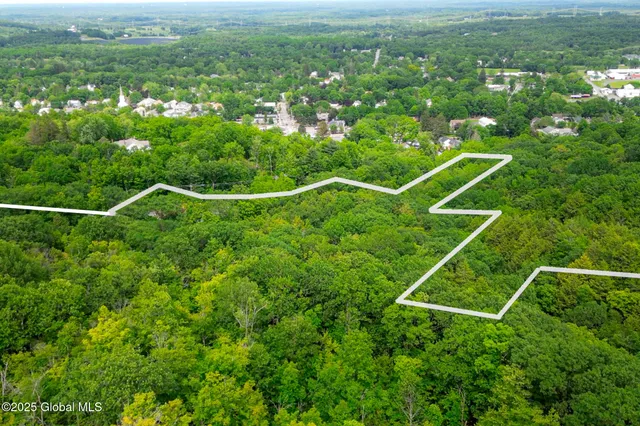 $179,900 | 102 Severson Avenue, Altamont, NY 12009