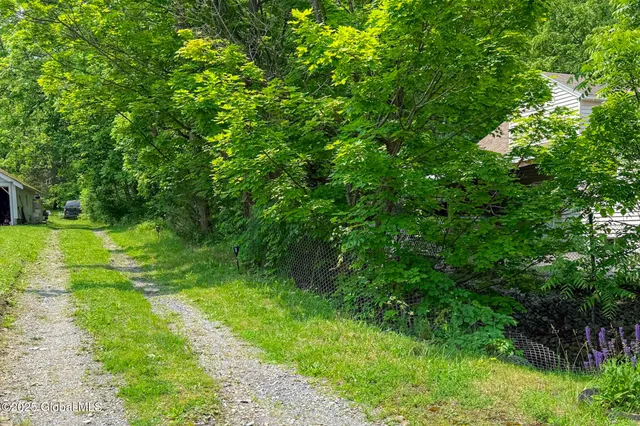 $179,900 | 102 Severson Avenue, Altamont, NY 12009