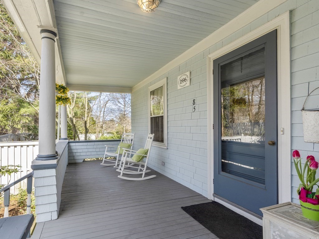85 Glen Cross Road Wellesley, MA 02481 - Photo 2 of 37