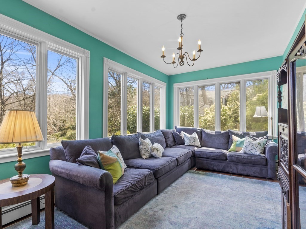 85 Glen Cross Road Wellesley, MA 02481 - Photo 8 of 37