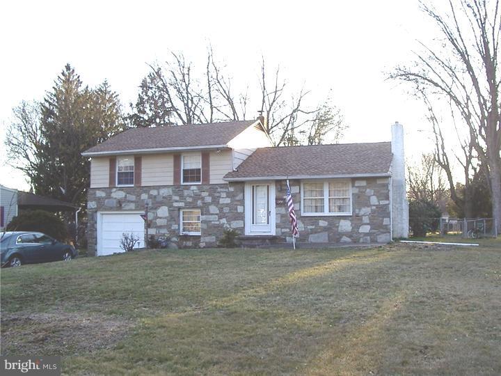 144 Harding Road Southampton, PA 18966 - Photo 4 of 25 Gallery Image 4