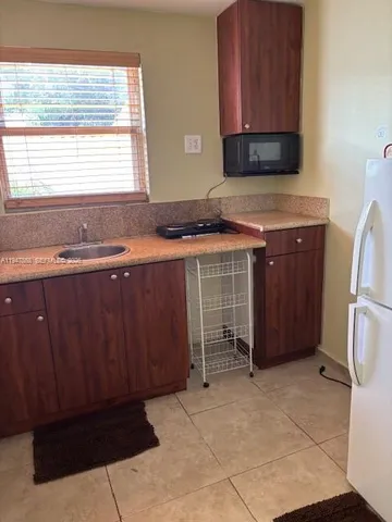 $1,350 | 640 East 30th Street, Hialeah, FL 33013