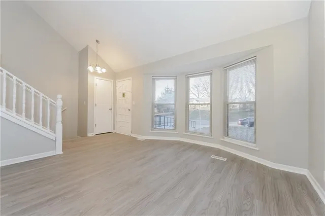 $2,145 | 3025 South 14th Street, Leavenworth, KS 66048