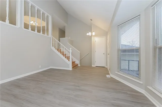 $2,145 | 3025 South 14th Street, Leavenworth, KS 66048