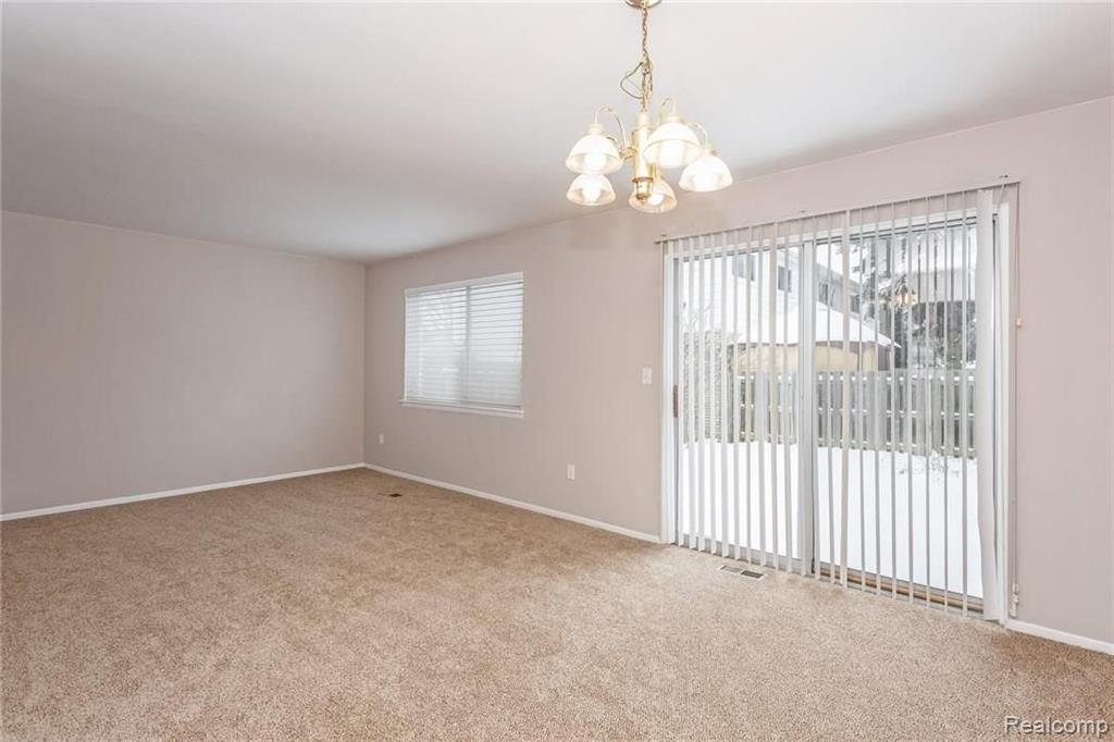 108 Manor Way Rochester, MI 48309 - Photo 10 of 32