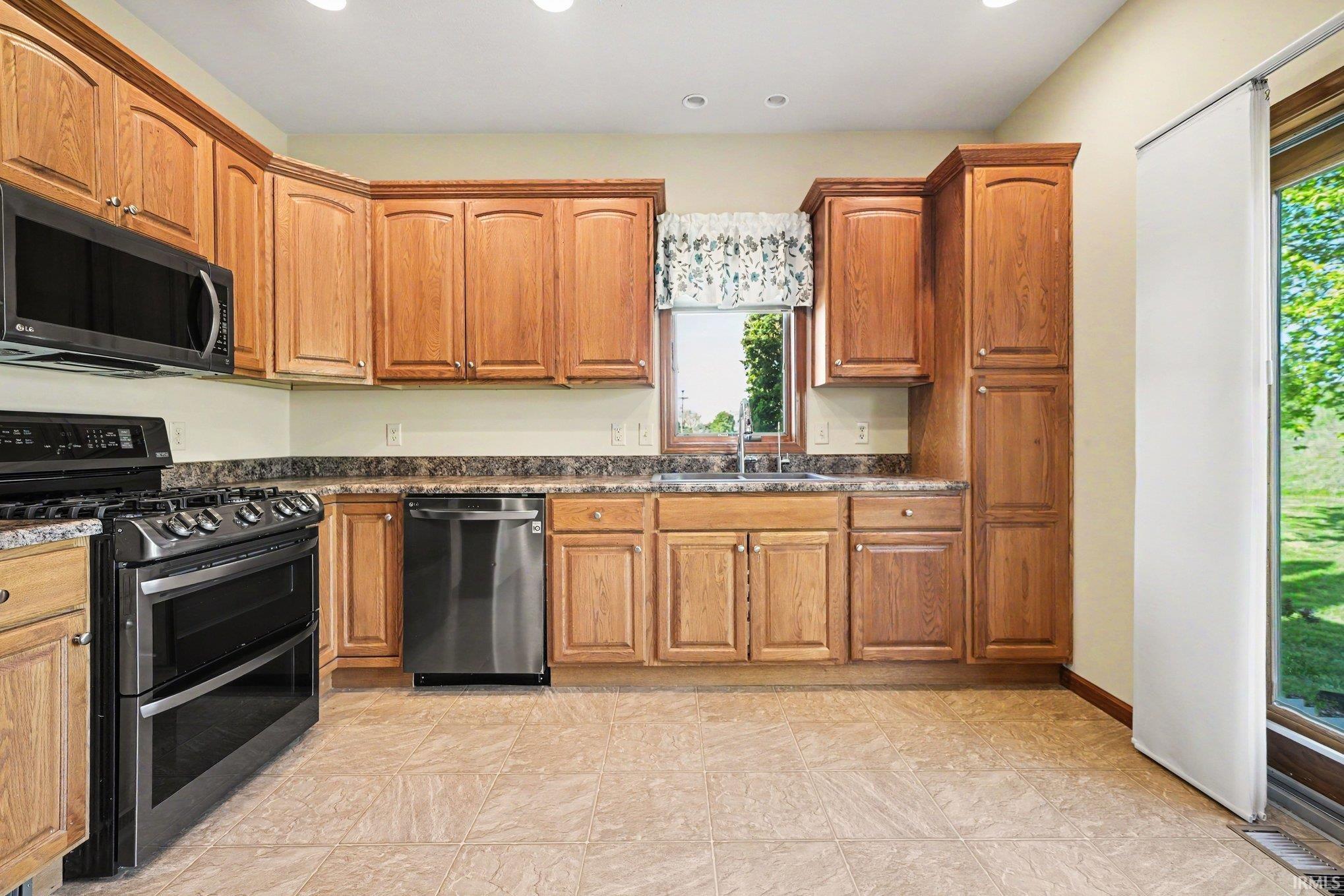 2802 East St Andrews Road South Winona Lake, IN 46590 - Photo 12 of 25