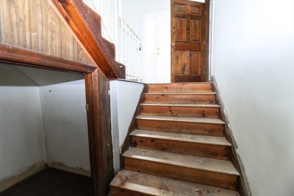 329 Woodside Road Barnstable, MA 02668 - Photo 16 of 26 a view of entryway