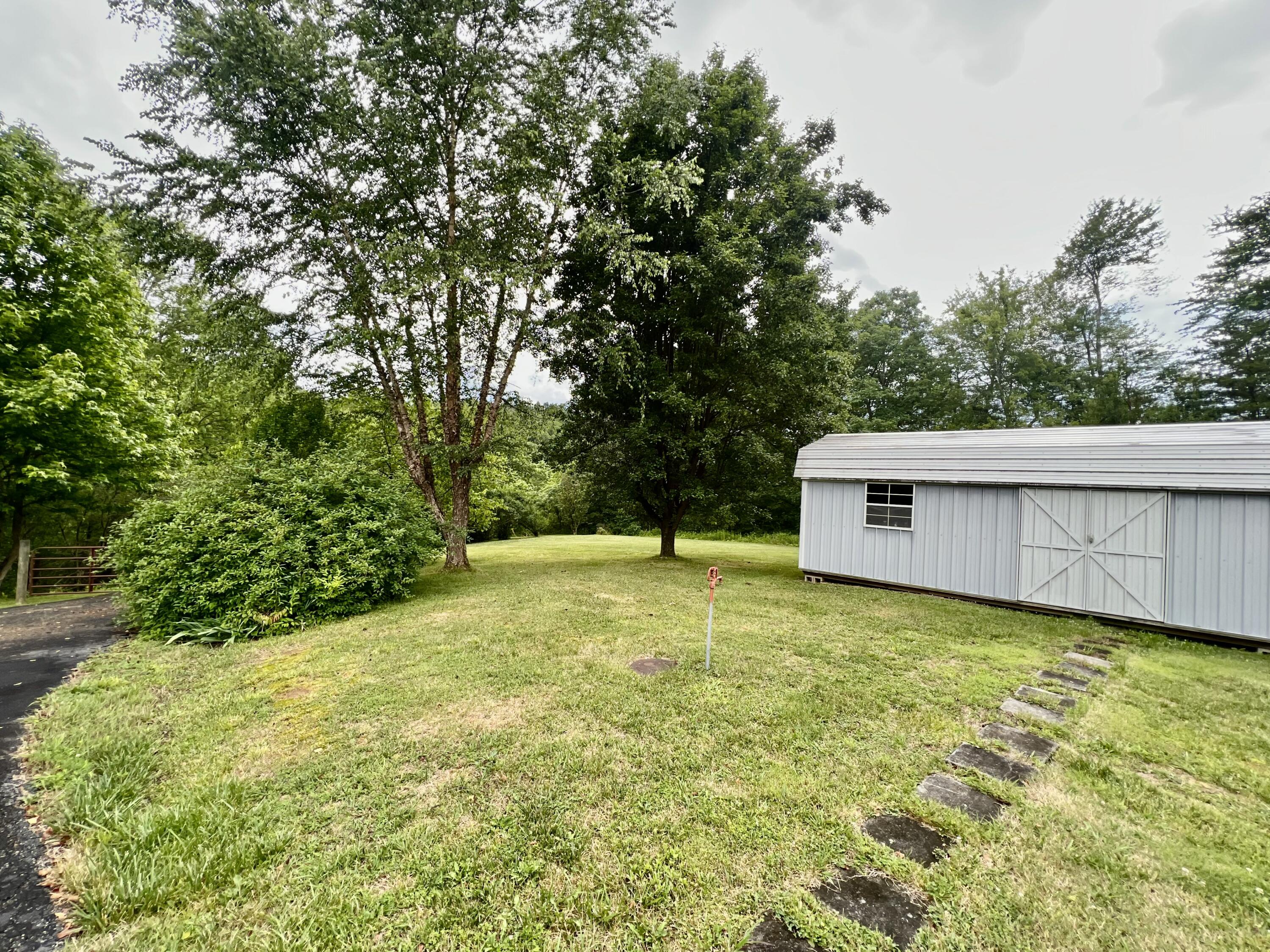 856 Harrod Branch Road London, KY 40741 - Photo 17 of 51 89F81D89-8632-41BF-9806-BE1A4F75D9F4