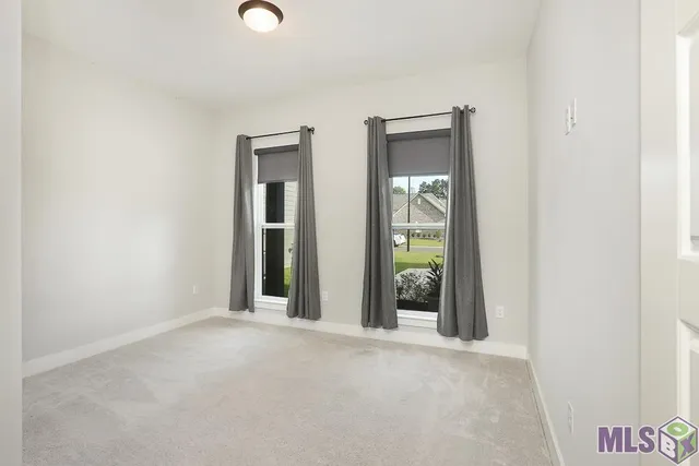 $383,000 | 9630 South Creek Drive, Denham Springs, LA 70726