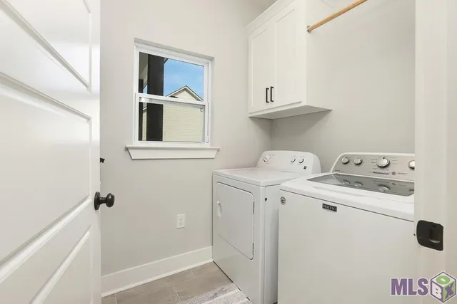 $383,000 | 9630 South Creek Drive, Denham Springs, LA 70726