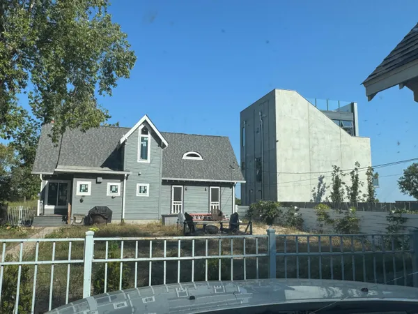 $3,700 | 7605 Lake Shore Drive, Gary, IN 46403