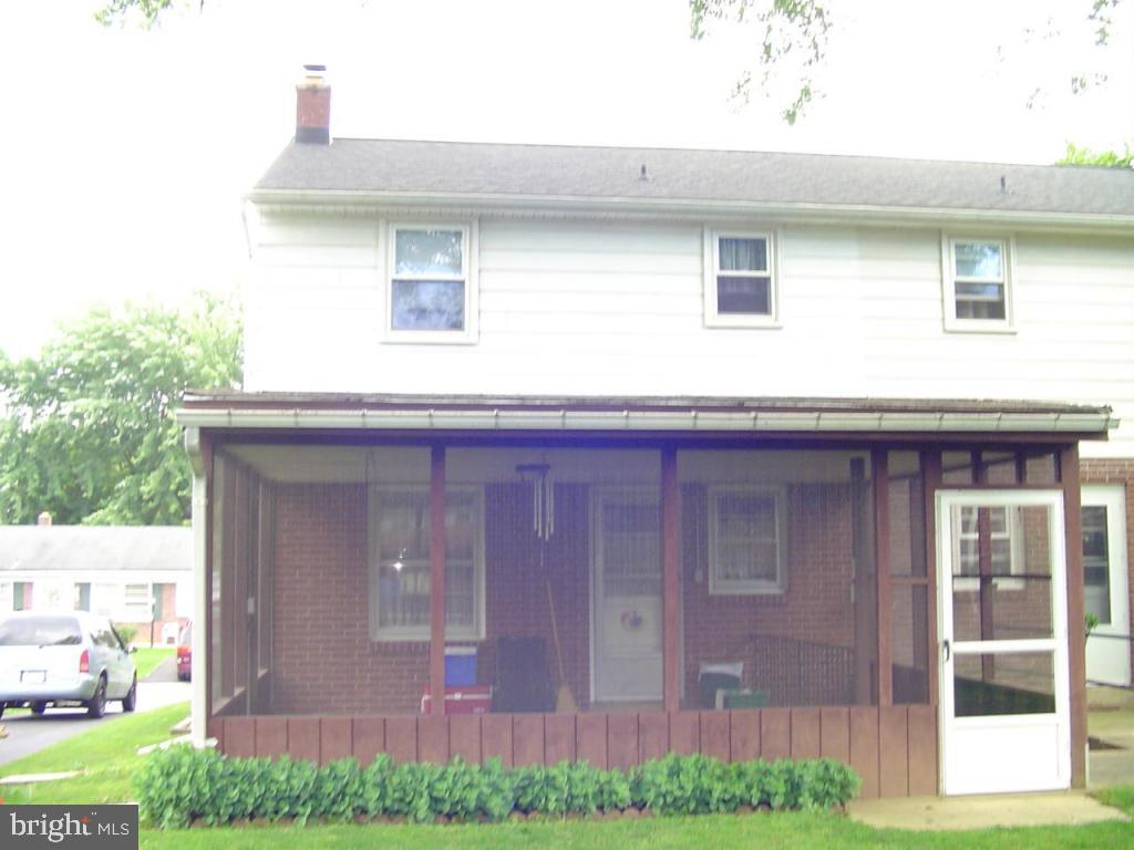 1795 Hemlock Road Lancaster, PA 17603 - Photo 4 of 21 Gallery Image 4