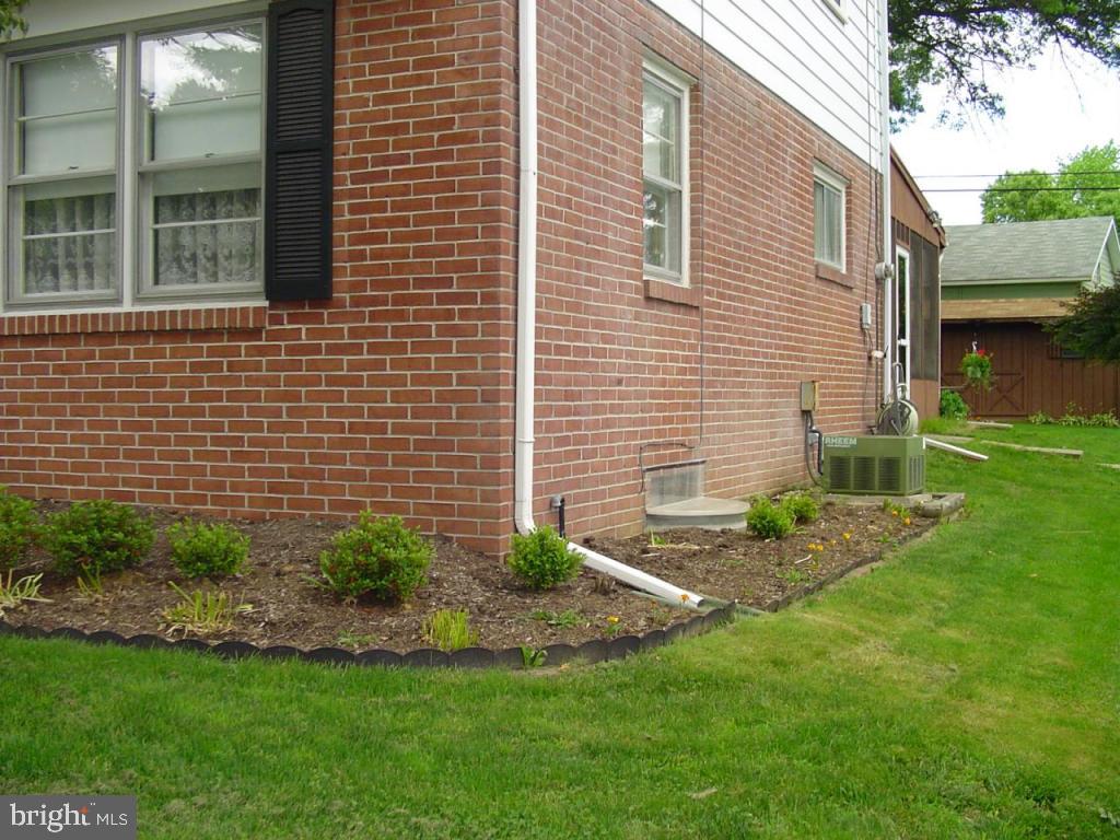 1795 Hemlock Road Lancaster, PA 17603 - Photo 6 of 21 Gallery Image 6