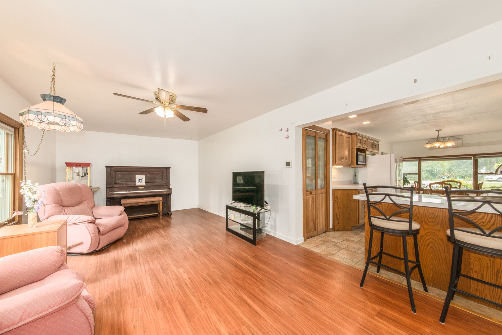 15717 South River Road Plainfield, IL 60544 - Photo 6 of 25 Gallery Image 6