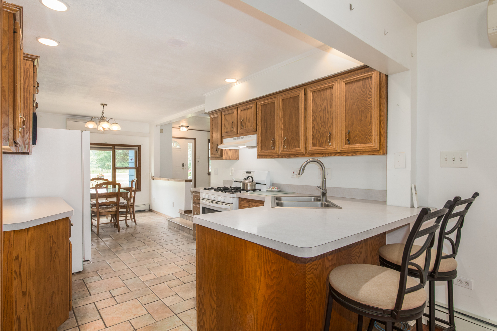 15717 South River Road Plainfield, IL 60544 - Photo 7 of 25 Gallery Image 7