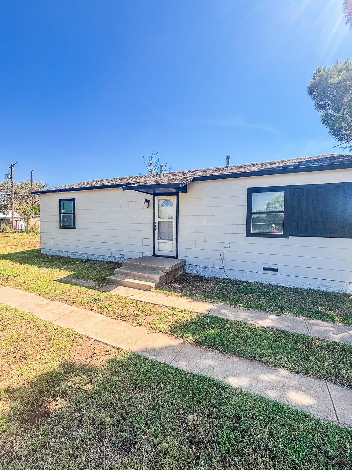 505 East 37th Street Lubbock, TX 79404 - Photo 2 of 25 a view of a backyard of a house