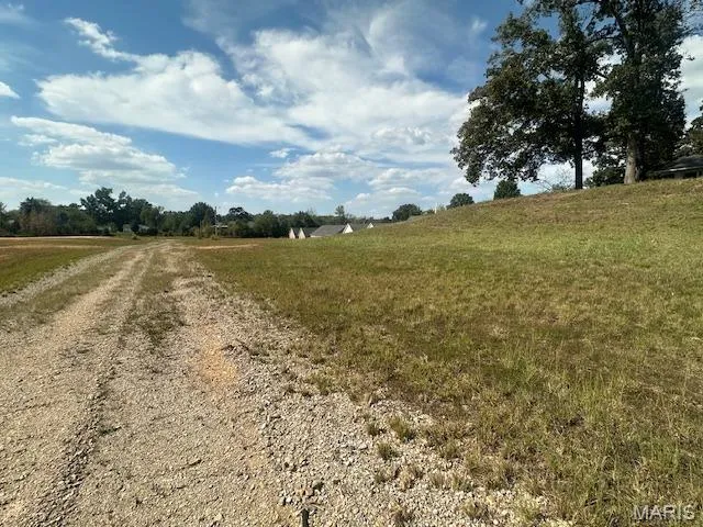 $325,000 | 5-29 Wilcox Road, Poplar Bluff, MO 63901