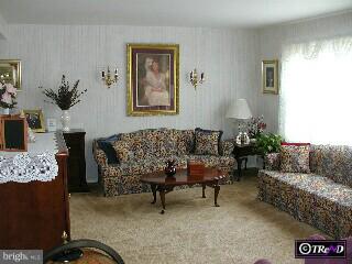 801 West County Line Road Hatboro, PA 19040 - Photo 3 of 6