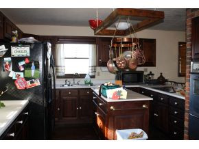 208 Old Siam Road Elizabethton, TN 37643 - Photo 3 of 10 Photo 3