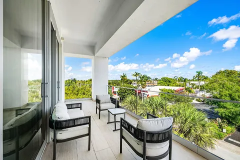 $1,300,000 | 246 Northeast 6th Avenue, Unit 201, Delray Beach, FL 33483