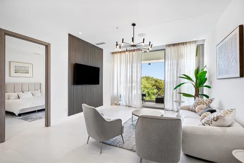 $1,300,000 | 246 Northeast 6th Avenue, Unit 201, Delray Beach, FL 33483