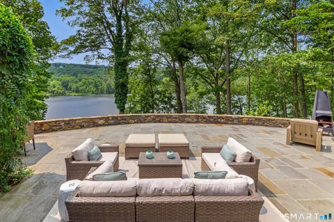$2,549,000 | 25 Pond Road, Ridgefield, CT 06877
