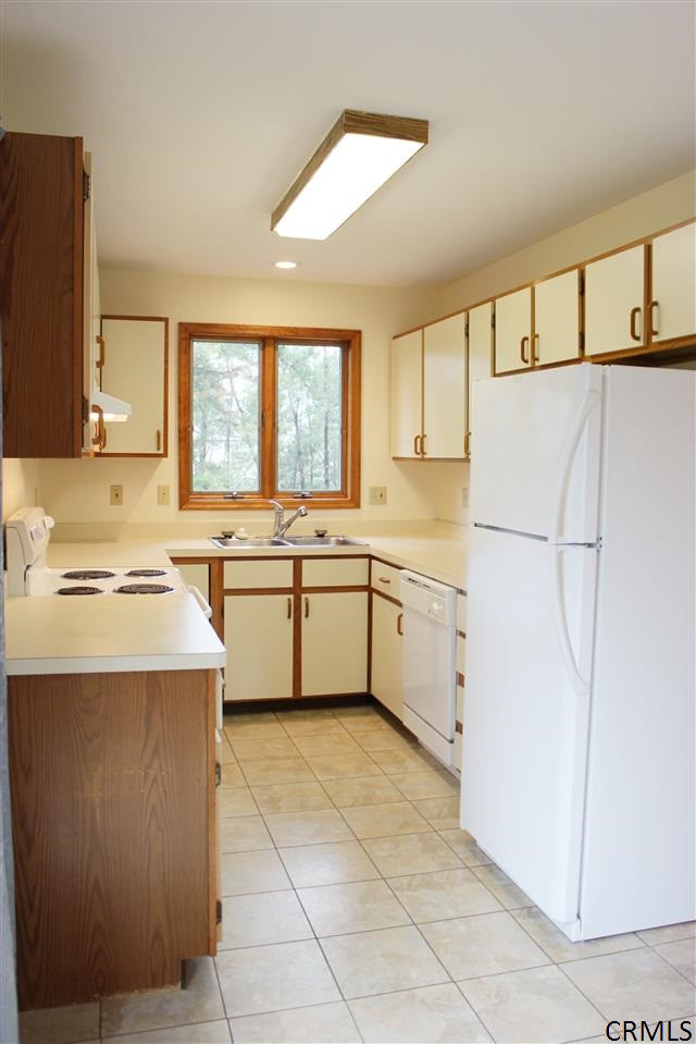 51 Smoke Ridge Road Queensbury, NY 12804 - Photo 18 of 21 Apartment Kitchen