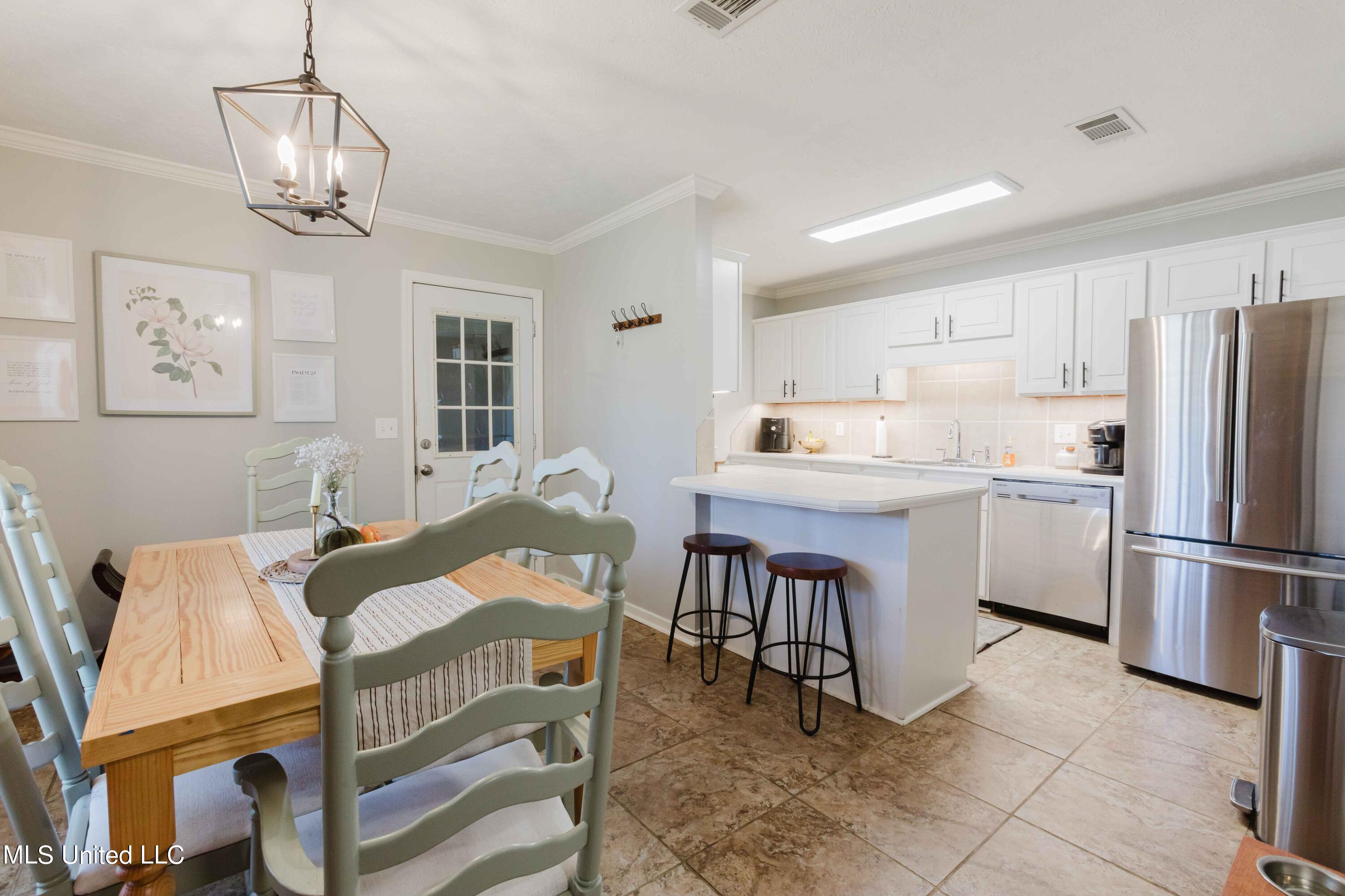 524 Oak Ridge Way Pearl, MS 39208 - Photo 7 of 33 watsonphotography241021110416