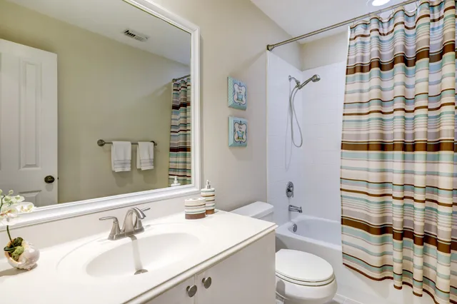 $2,800 | 10 Stone Creek Place, The Woodlands, TX 77382