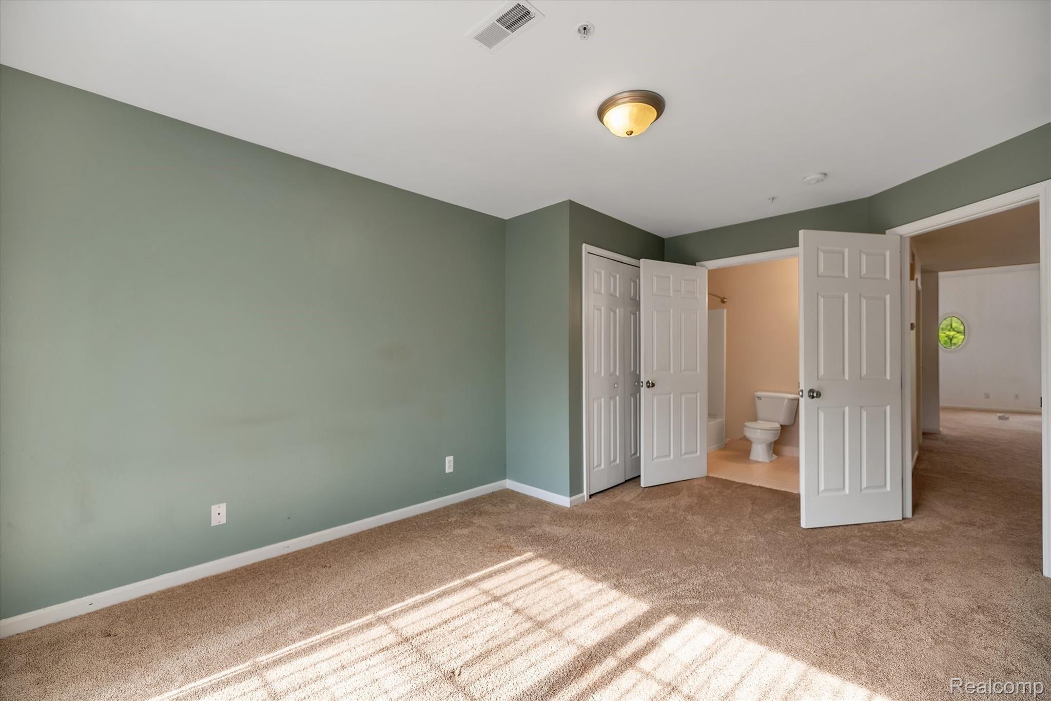 16810 Farmington Road Livonia, MI 48154 - Photo 27 of 41 28-16810-Farmington-Rd-WindowStill-Real-Estate-Photography-28.jpg